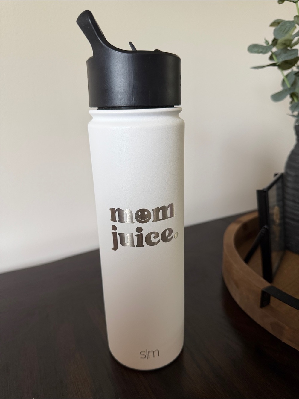 Simple Modern Summit 22 oz “Mom Juice” Water Bottle – White & Black